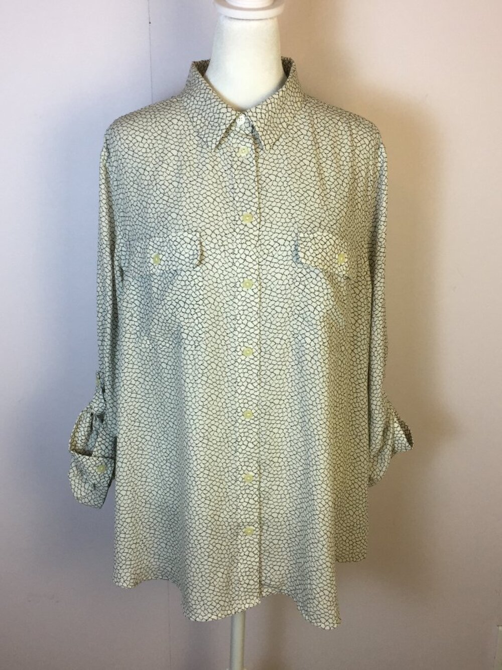 Ann Taylor LOFT Button Shirt Blouse XL Womans White Black Print Roll Tab Sleeve